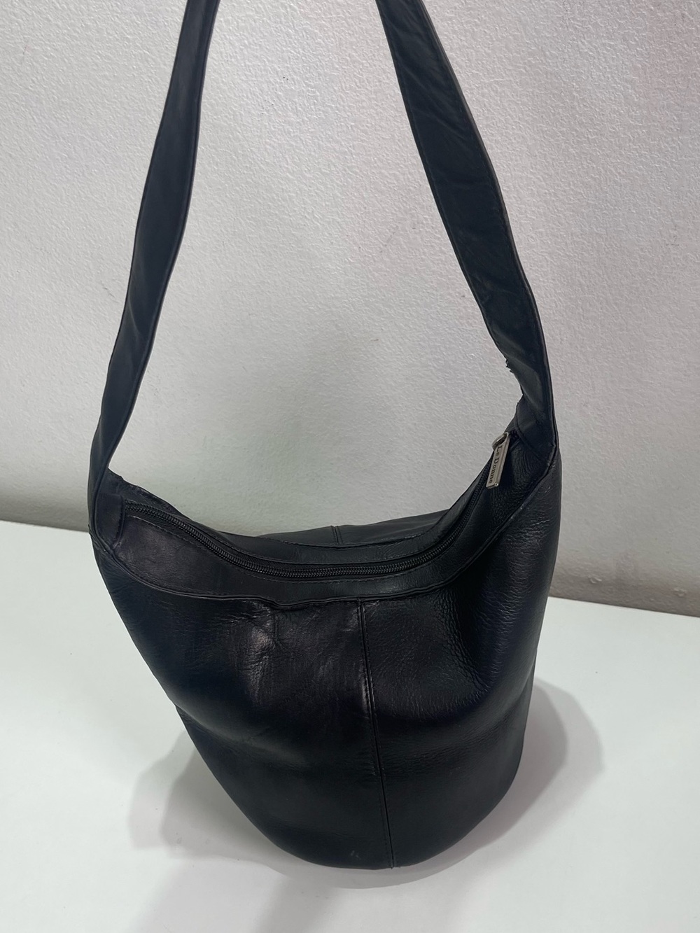 Le Donne Leather Collection Black Hobo Shoulder Bag Minimalist Academia